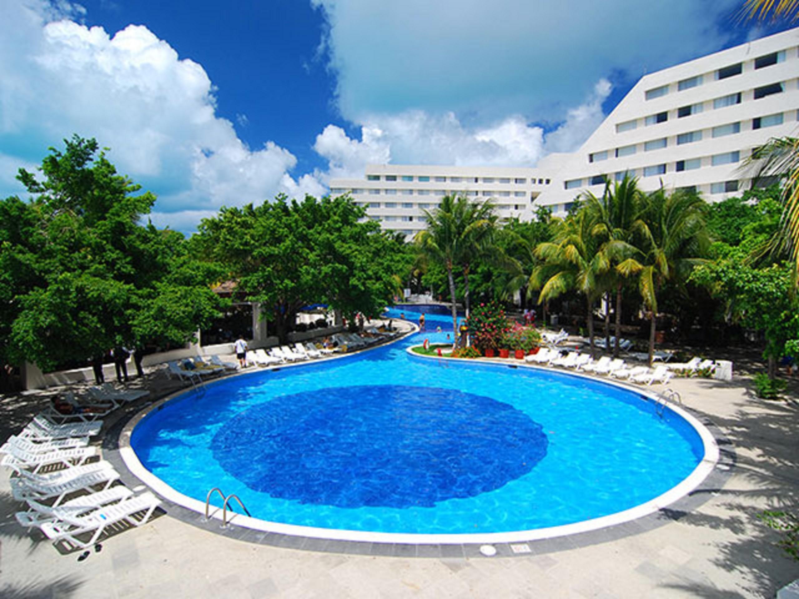 Oasis Palm Hotel Cancun Exterior photo