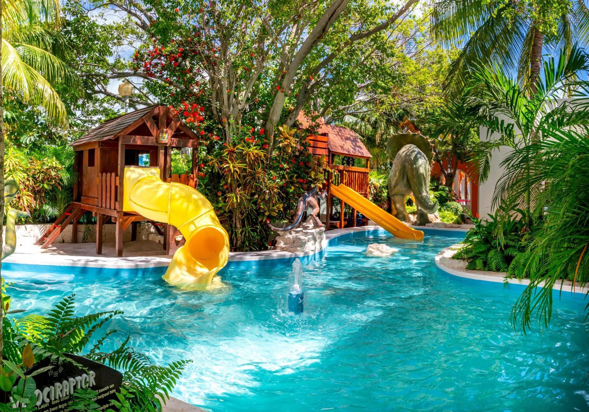 Oasis Palm Hotel Cancun Exterior photo