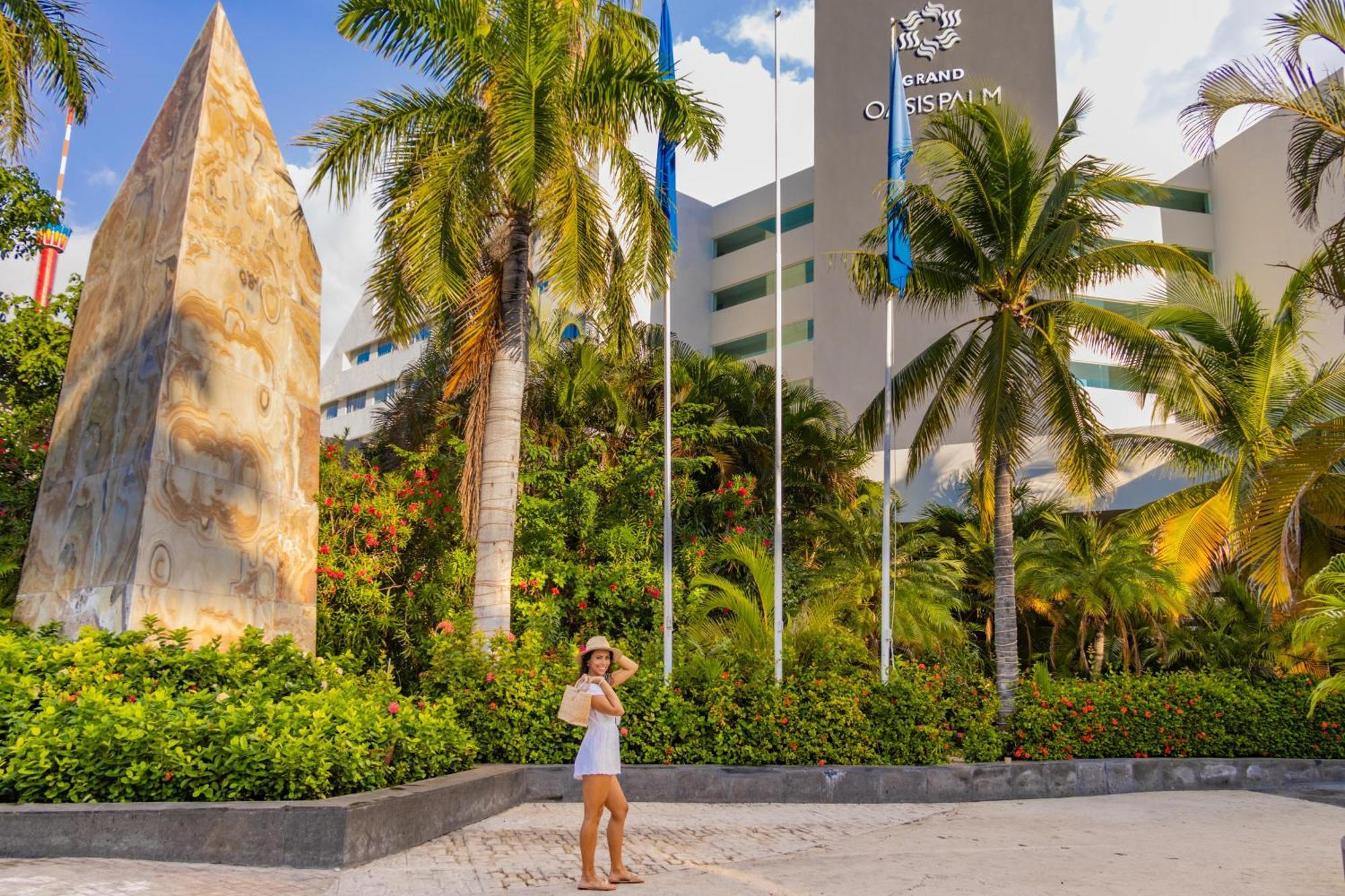 Oasis Palm Hotel Cancun Exterior photo