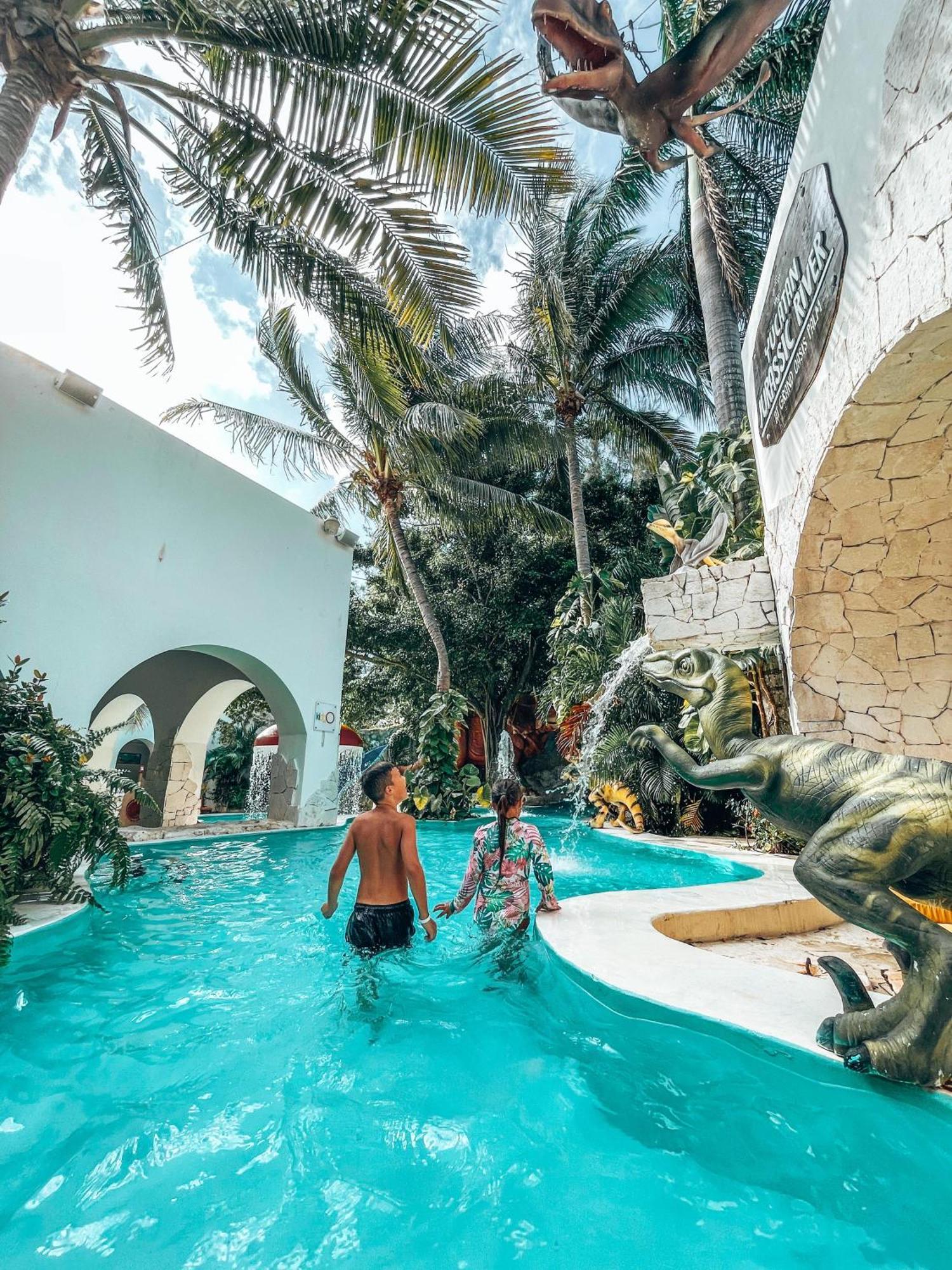 Oasis Palm Hotel Cancun Exterior photo